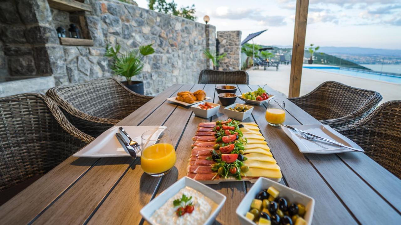 Villa Visum Poljane Ngoại thất bức ảnh